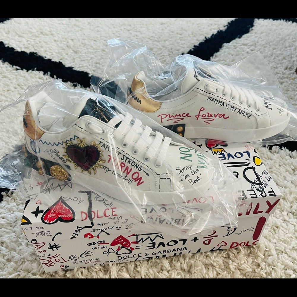 Dolce and Gabbana Portofino graffiti-print low top leather